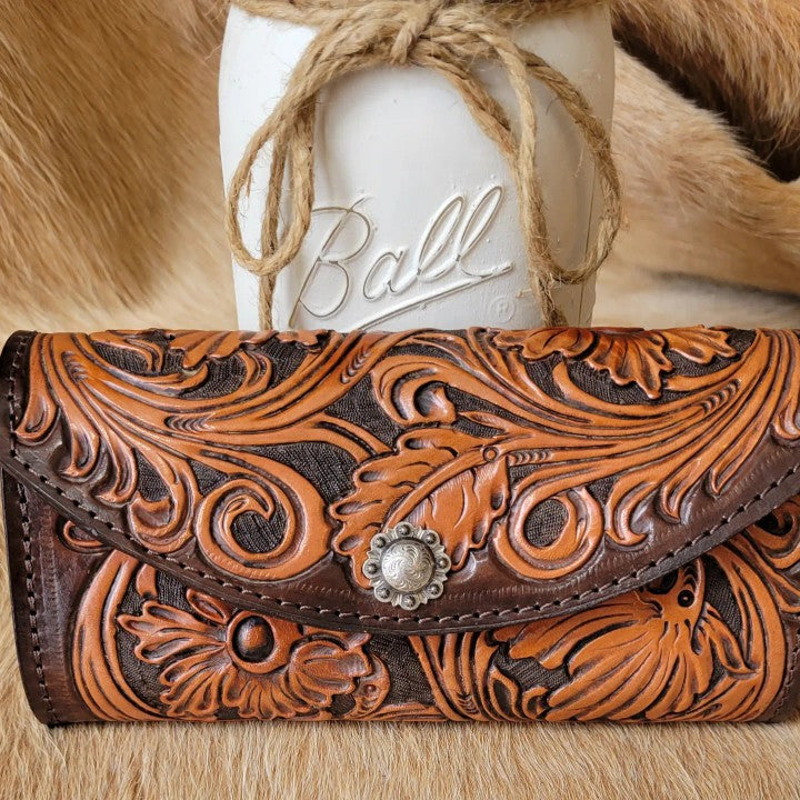 Personalized Fine Leather Clutch With Insert - The Moriah - Holtz