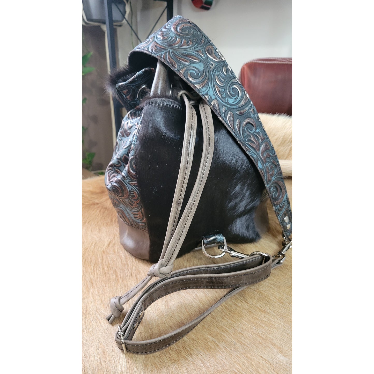 Large Sling - j.huber leather designs