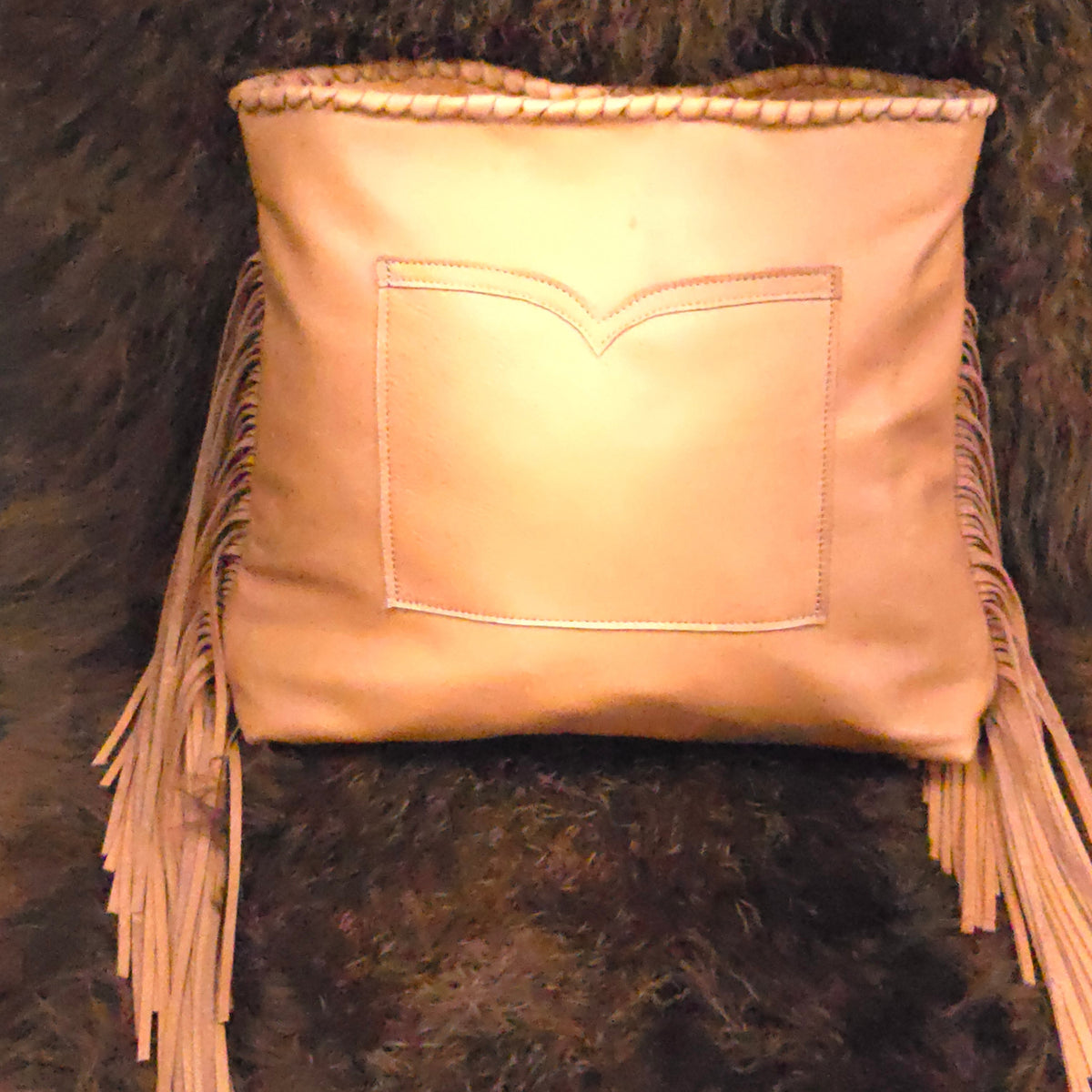 Handcrafted wheat Nappa leather bag with long hand-cut fringe